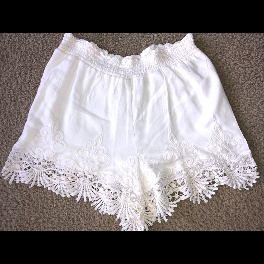 Kendall & Kylie White Lacy Shorts